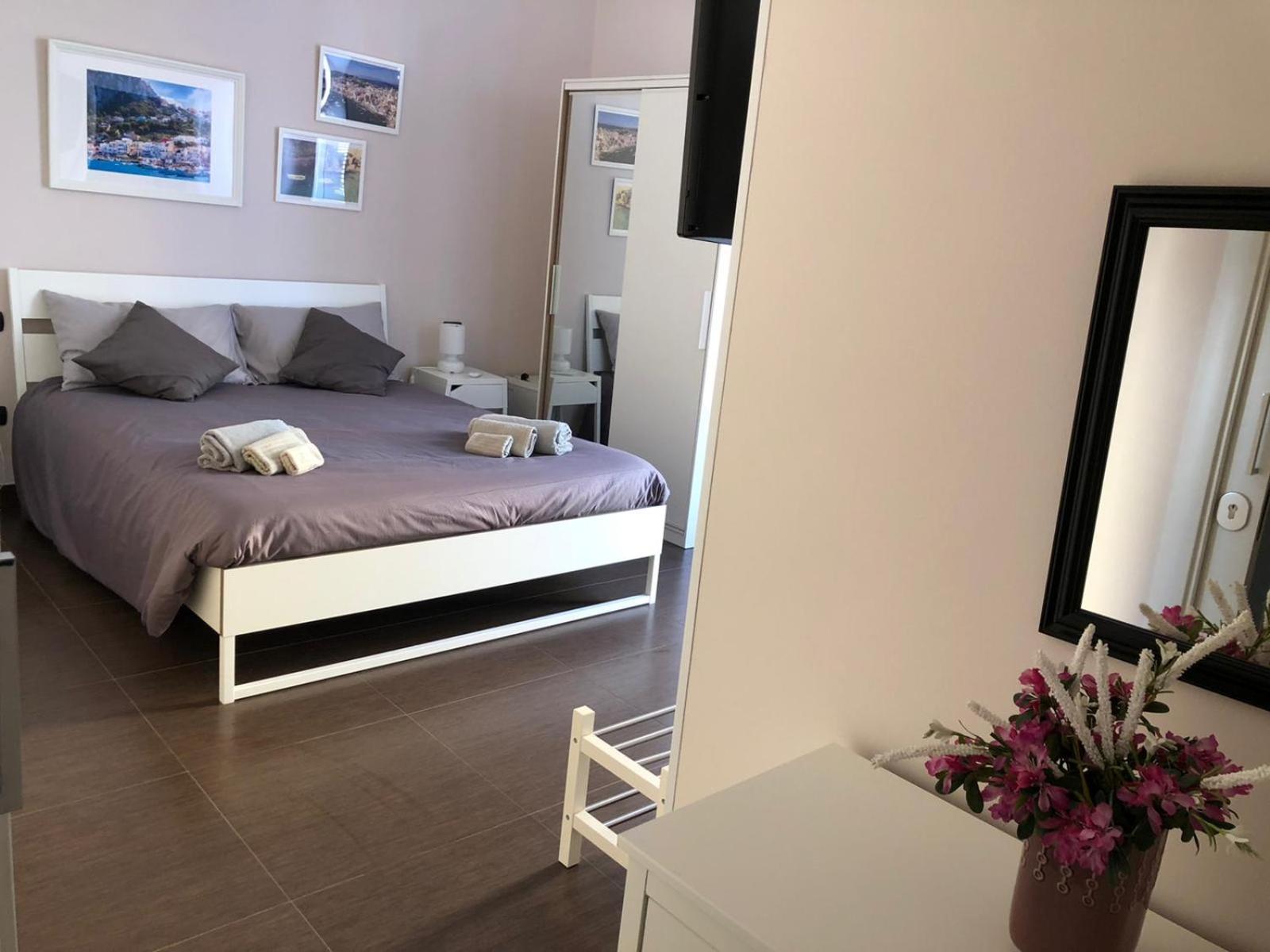 Le Suites Maor Gaeta Værelse billede